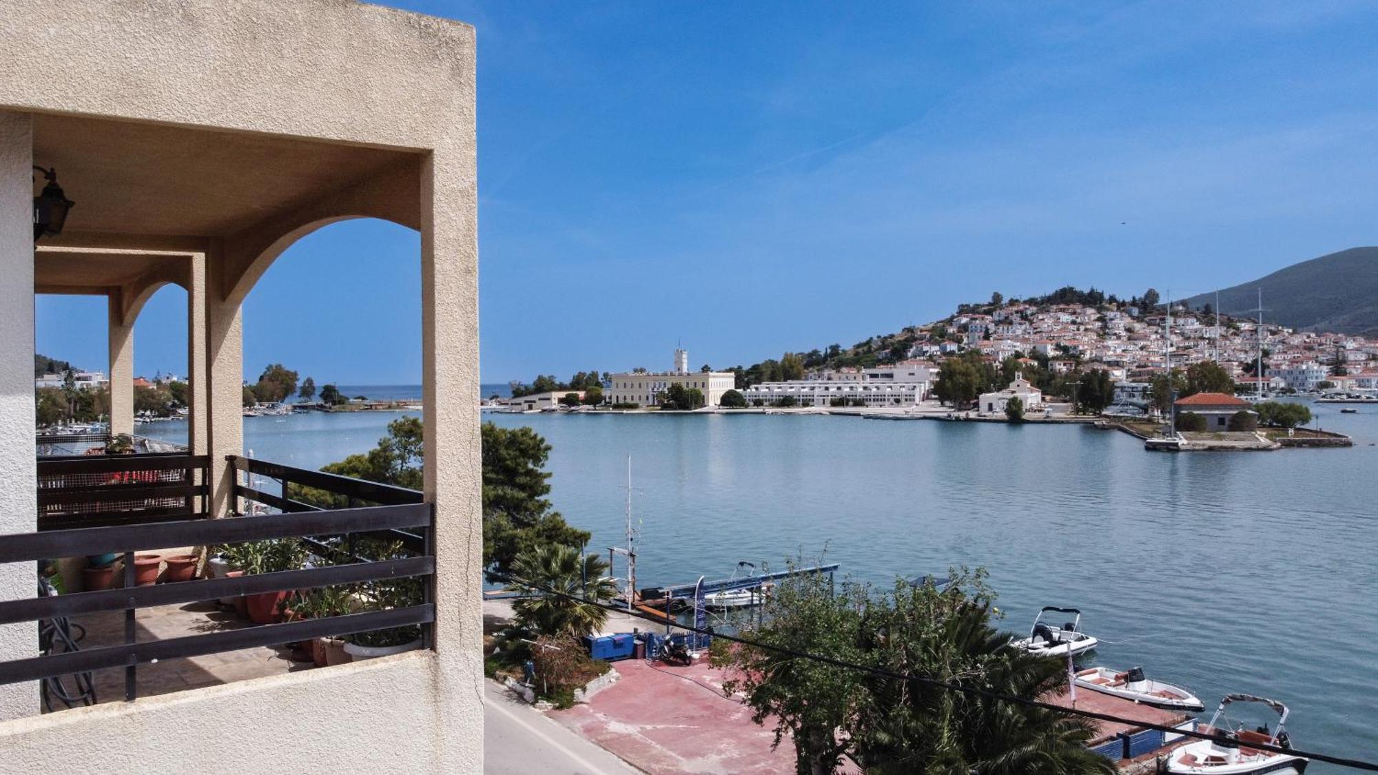 Villa Irene Poros Town Bagian luar foto
