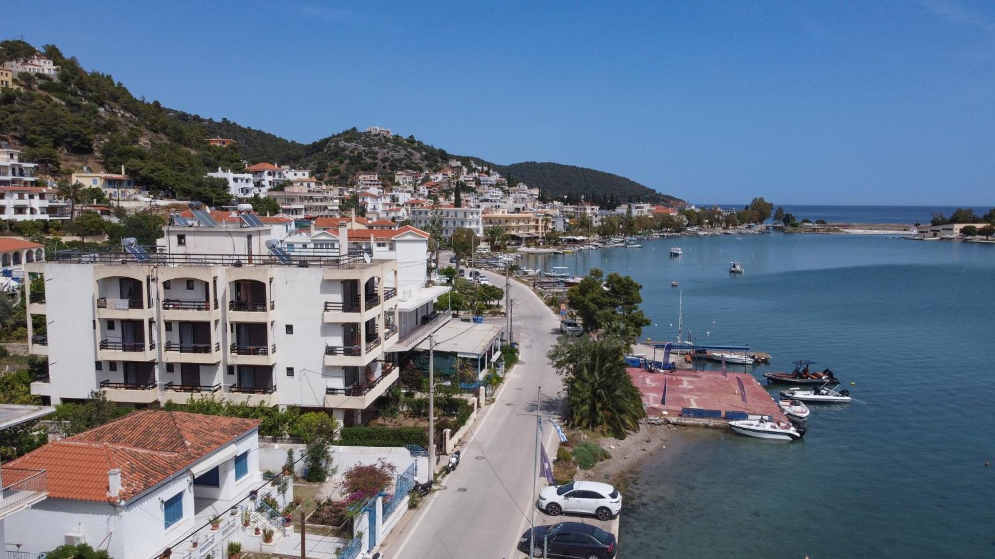 Villa Irene Poros Town Bagian luar foto