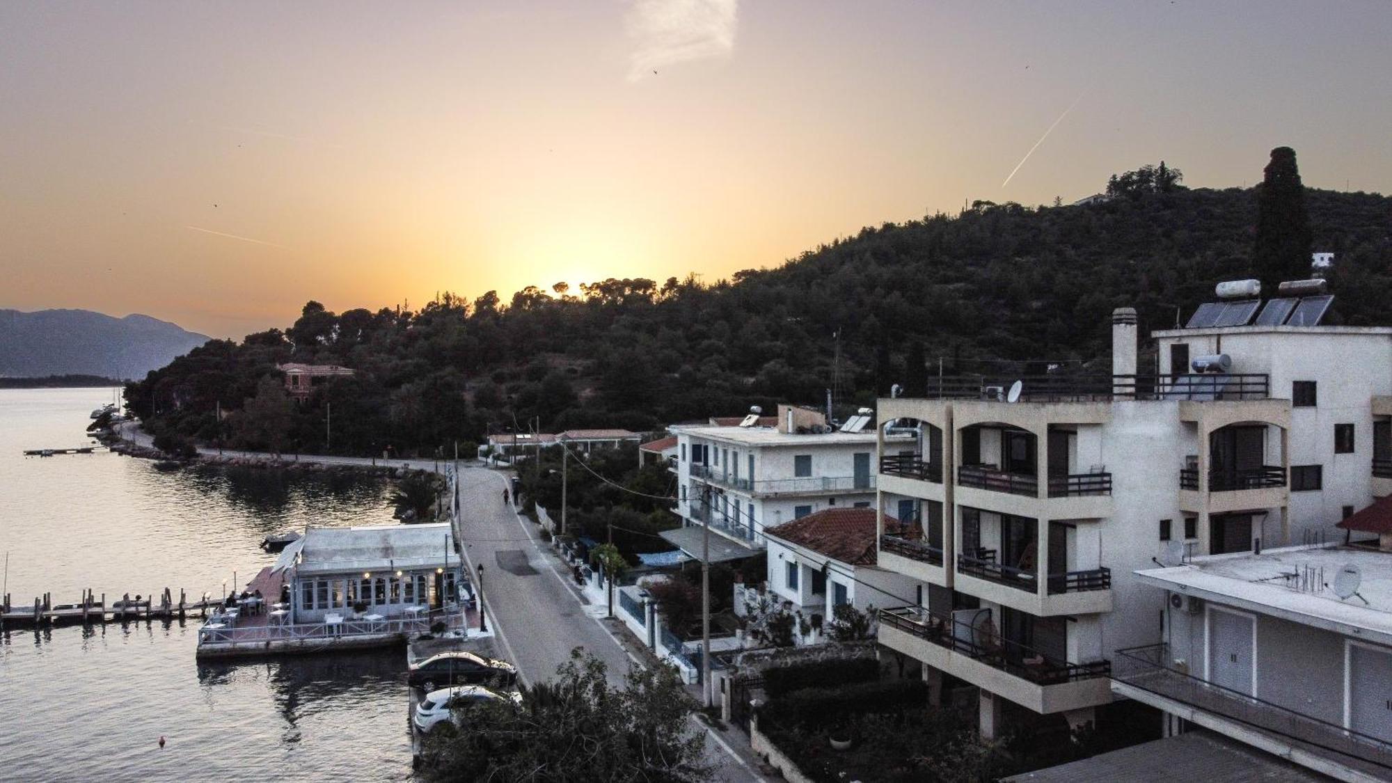 Villa Irene Poros Town Bagian luar foto